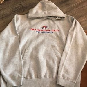 Okc thunder hoodie size XL